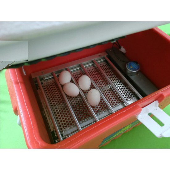 Hatchpro 24 egg incubator automatic with Humidity display , Automatic Egg Turning Tray in ABS Fibre body